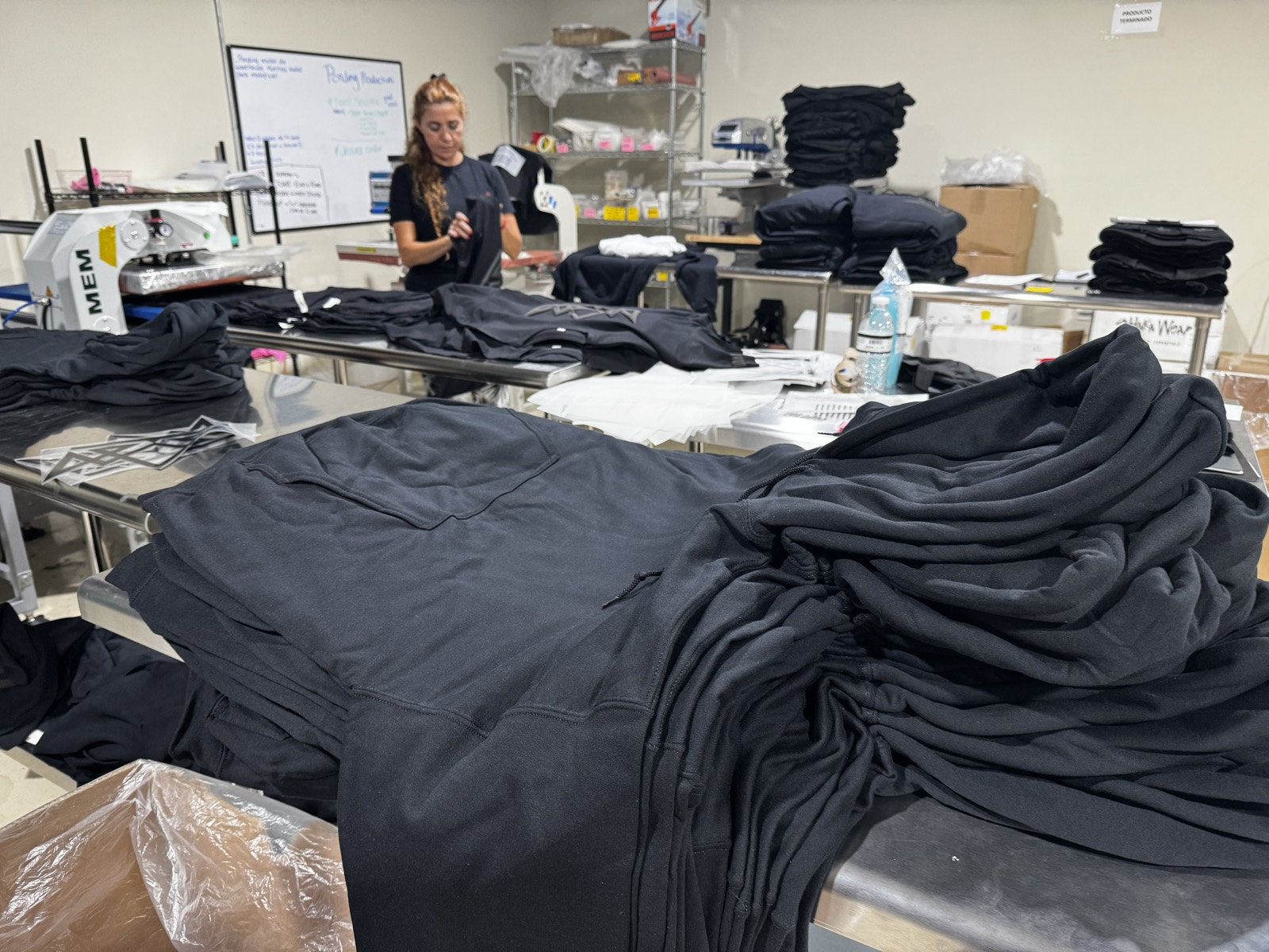 Merchandising textil producido por BLACKBOX